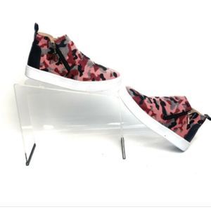 Makers Womens/Girls Sneakers  High Top Textured Zipper Shoes Med Size 6 - N E W